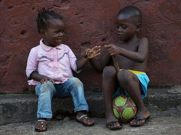 La OMS ve señales de que la propagación del ébola se frena a pesar de 250 nuevos casos en Sierra Leona