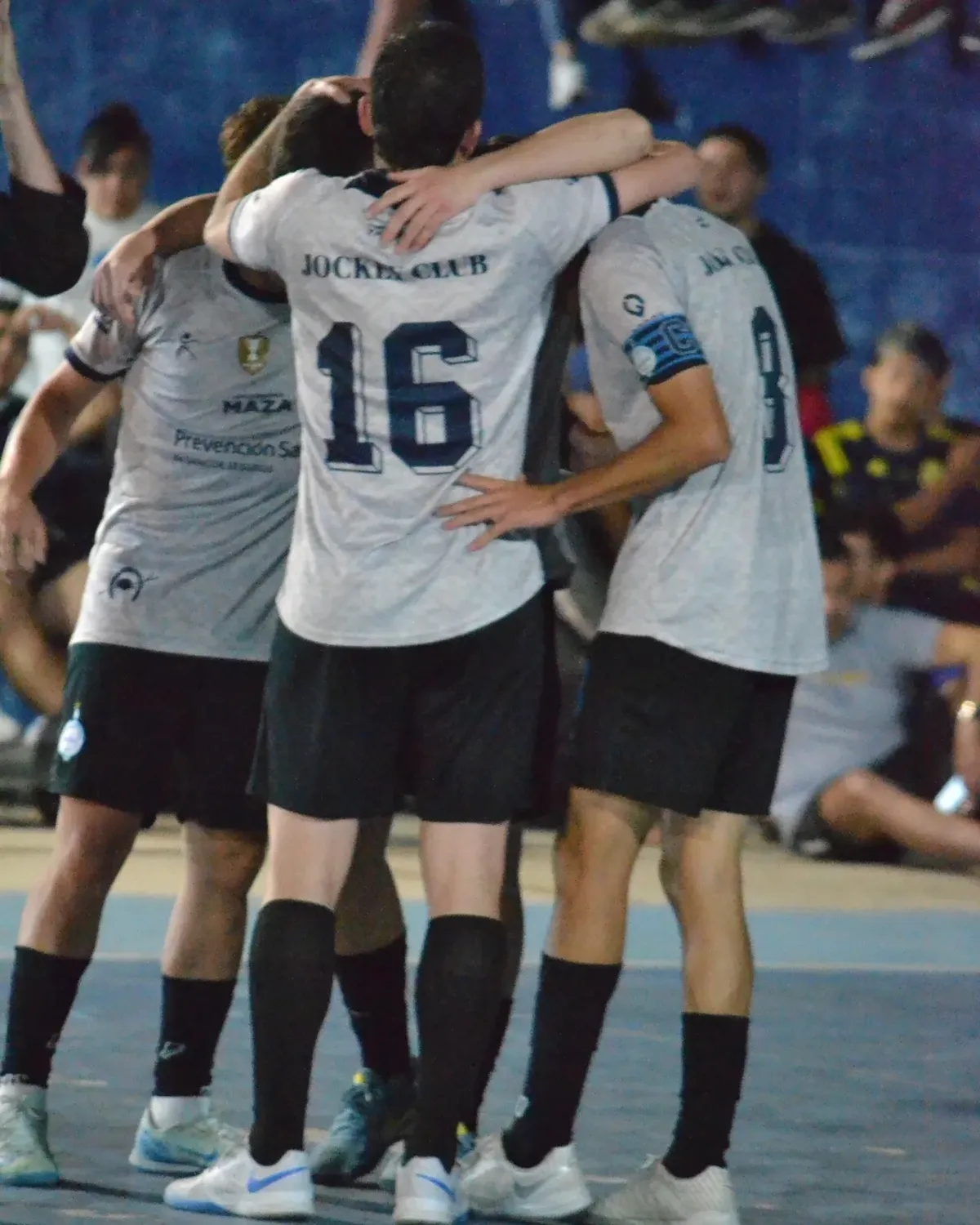 Jockey quiere cerrar un semestre perfecto en futsal.