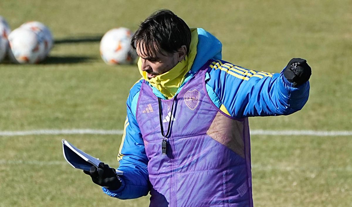 Martínez arma el rompecabezas pensando en Independiente del Valle.