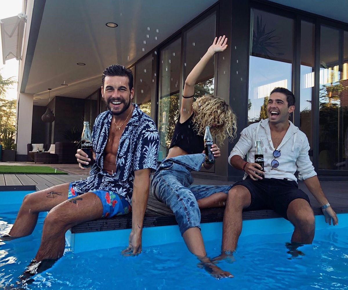 Cómo es la exclusiva mansión de Mario Casas en Madrid: gran jardín y decoración monocromática Cómo es la exclusiva mansión de Mario Casas en Madrid: gran jardín y decoración monocromática