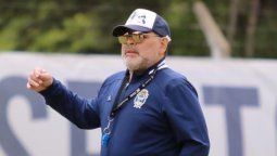 Pellegrino logró la reelección y Maradona dijo que seguirá como DT