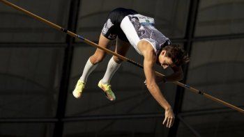 Armand Duplantis y otro récord mundial en salto con garrocha