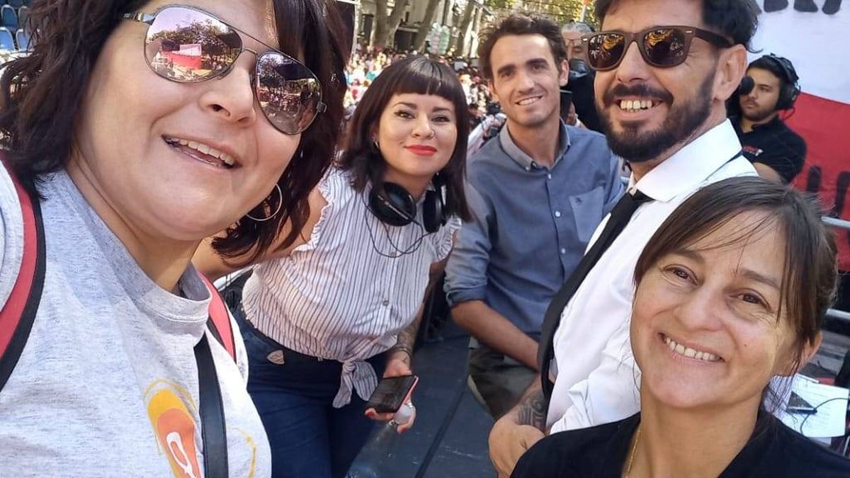 Luisina, a la derecha, junto a uno de los tantos staff con los que se ha desempeñado. Luisina, a la derecha, junto a uno de los tantos staff con los que se ha desempeñado.