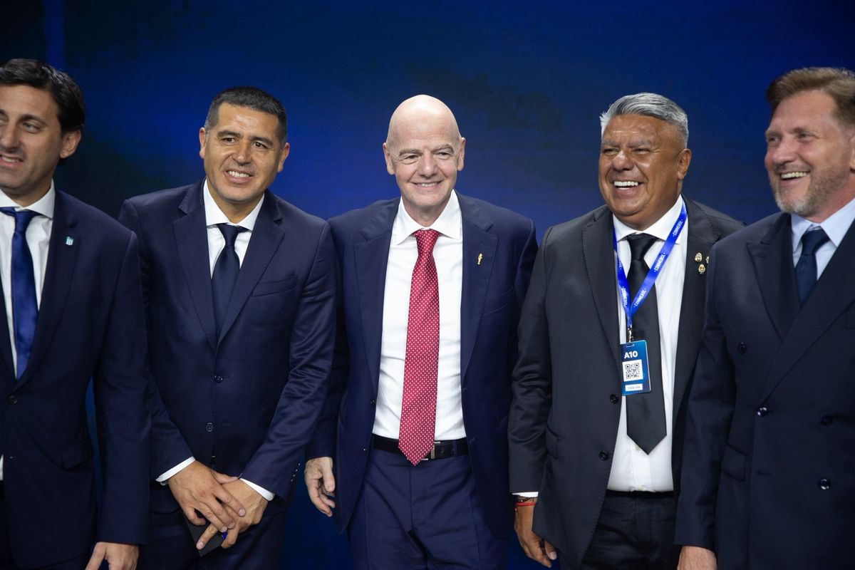 Cumbre futbolística: el motivo por el que Juan Román Riquelme se reunió con Chiqui Tapia y Gianni Infantino