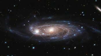 La NASA difundió una foto de la Galaxia Godzilla, sería la más grande del universo