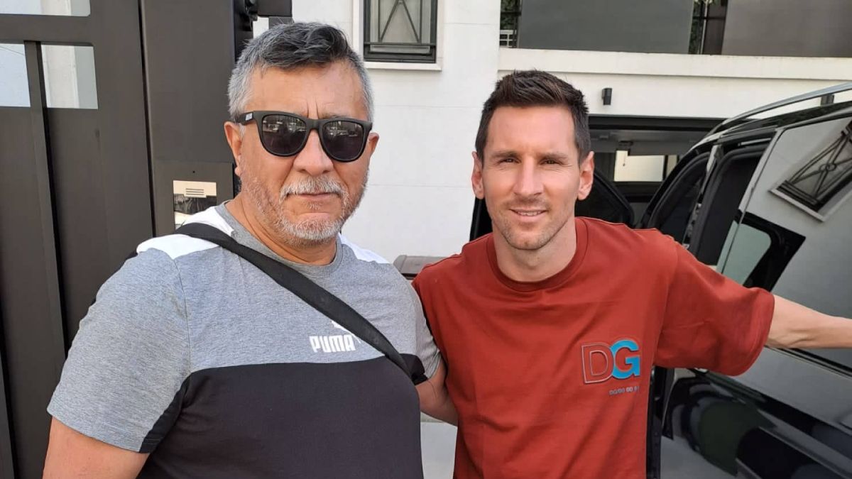 El mendocino destacado Sergio Gómez logró llegar hasta Lionel Messi para pedirle ayuda en su campaña contra las enfermedades raras.