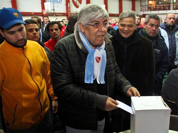 Hugo Moyano es el nuevo presidente de Independiente