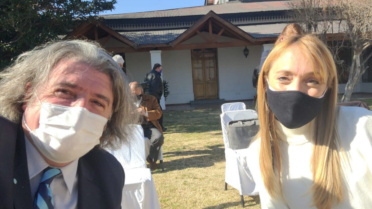 Anabel Fernández Sagasti y José Luis Ramón, la última incorporación del PJ. Su nombre también es parte de la pelea por los cargos