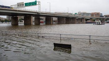 Impactantes imágenes de la llegada del huracán Florence a EE.UU.