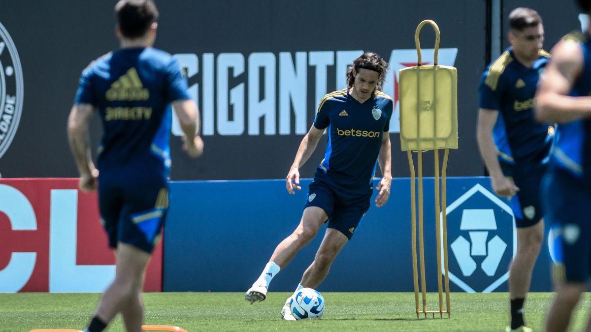 Edinson Cavani estará junto a Miguel Meretiel en la delantera de Boca para la gran final. Edinson Cavani estará junto a Miguel Meretiel en la delantera de Boca para la gran final.