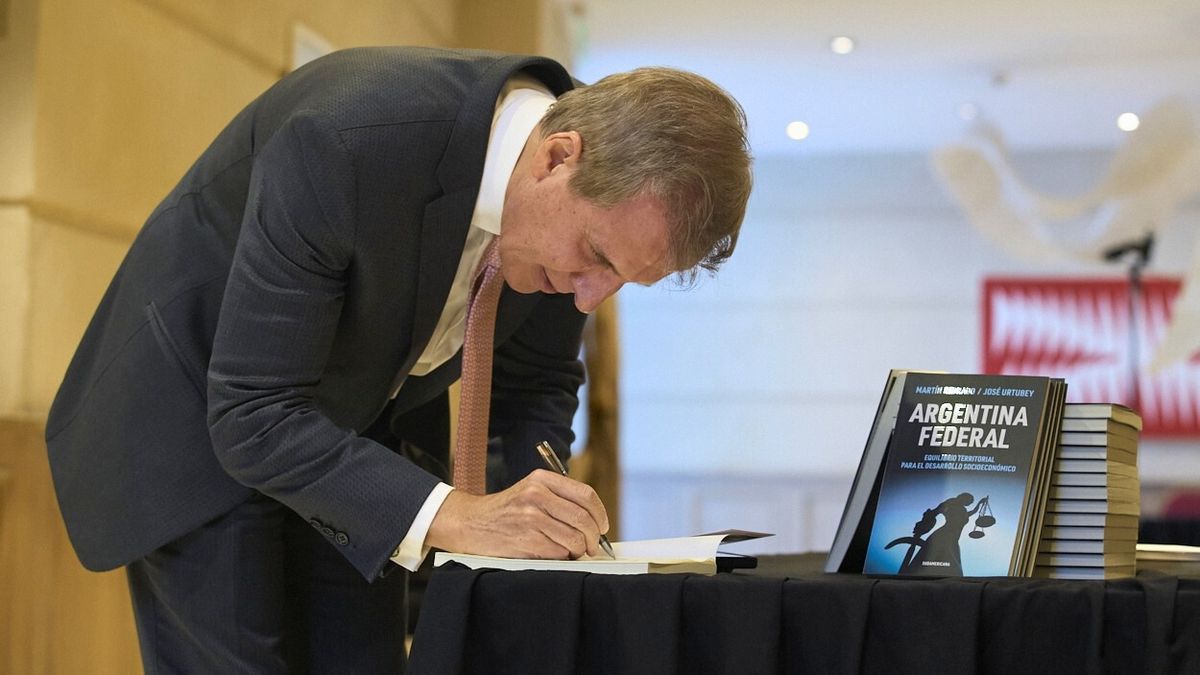 Martín Redrado vino esta semana a Mendoza a presentar su libro Argentina Federal. Martín Redrado vino esta semana a Mendoza a presentar su libro Argentina Federal.