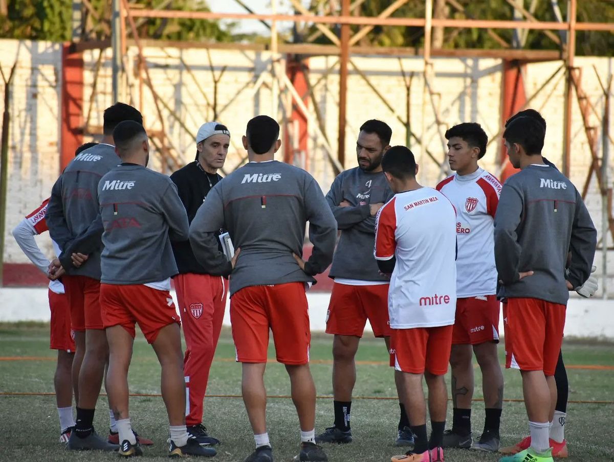 Mauricio Magistretti tendrá su estreno este domingo ante Ferro de General Pico.