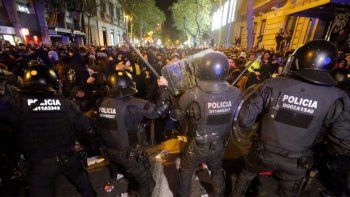 Hay 66 detenidos y 600 heridos por protestas en Barcelona