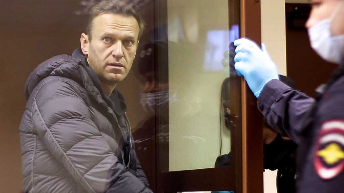 Crítico de Vladimir Putin. El líder opositor ruso Alexei Navalny asegura que volvió a una celda de castigo