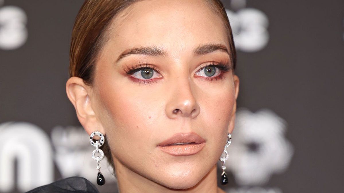 La actriz Fatima AlBanawi interpreta a Basma en la película de Netflix.