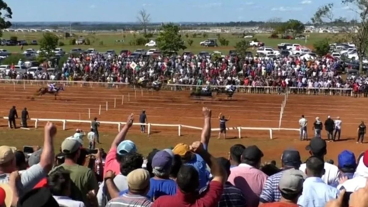 El joven hizo una fuerte apuesta en una carrera cuadrera y fue asesinado al no pagar la apuesta El joven hizo una fuerte apuesta en una carrera cuadrera y fue asesinado al no pagar la apuesta