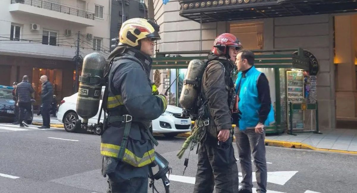Un hombre pidió la habitación presidencial de un hotel porteño y como se la negaron amenazo con hacer estallar explosivos Un hombre pidió la habitación presidencial de un hotel porteño y como se la negaron amenazo con hacer estallar explosivos