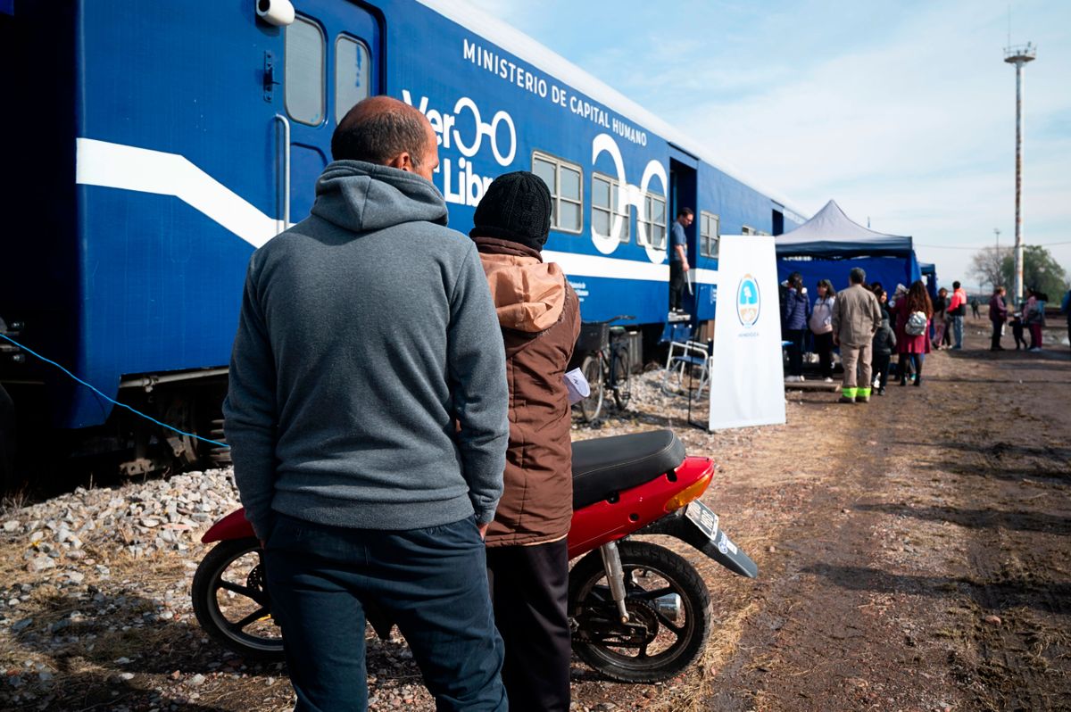 El Tren del Ministerio de Capital Humano brindará atención oftalmológica y odontológica en Mendoza. (Prensa Gobierno).