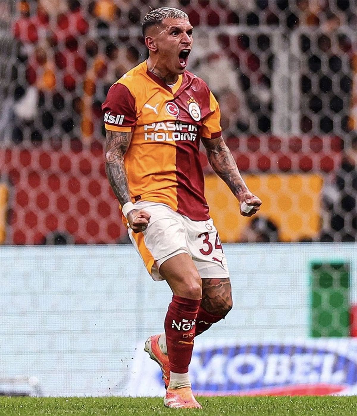 Lucas Torreira quiere jugar en Boca.