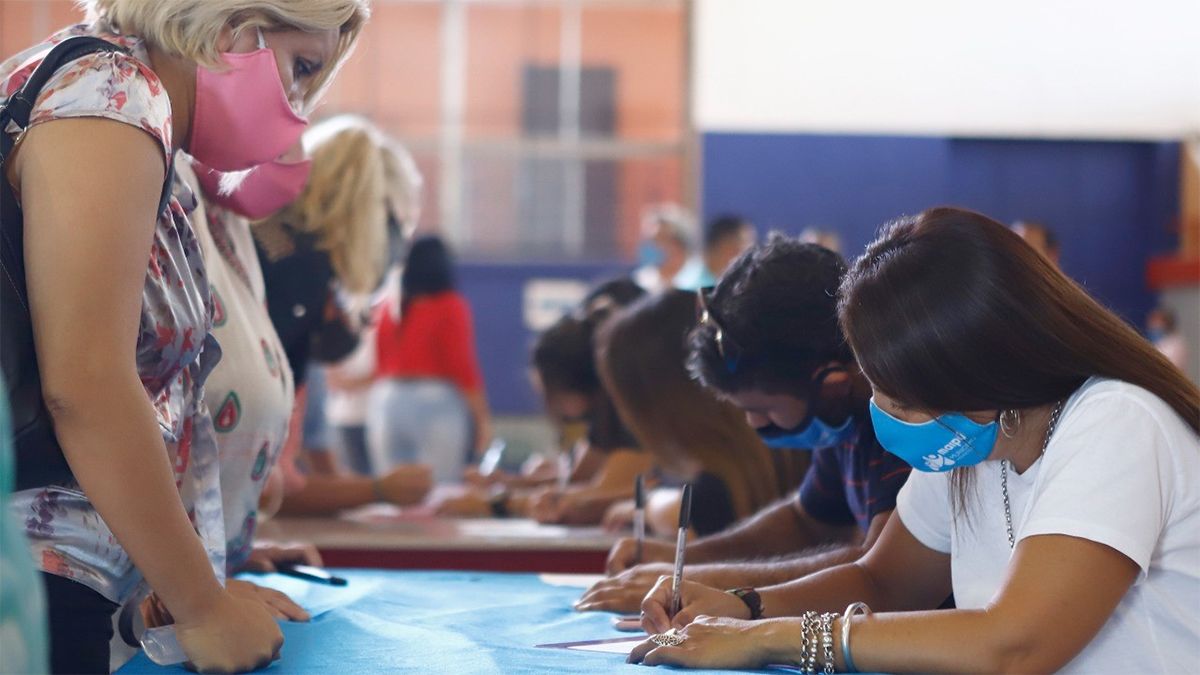 Vacunas contra el Covid: la Municipalidad de Maipú recordó los sitios de vacunación.