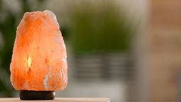 Lámpara de sal: cómo elegir la adecuada para tu casa según espacio, tamaño y beneficios