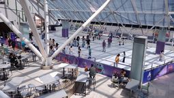 Vuelve la pista de patinaje sobre hielo en Mendoza Shopping por tercer año consecutivo.