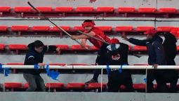 Hubo serios incidentes entre Independiente y Universidad de Chile.
