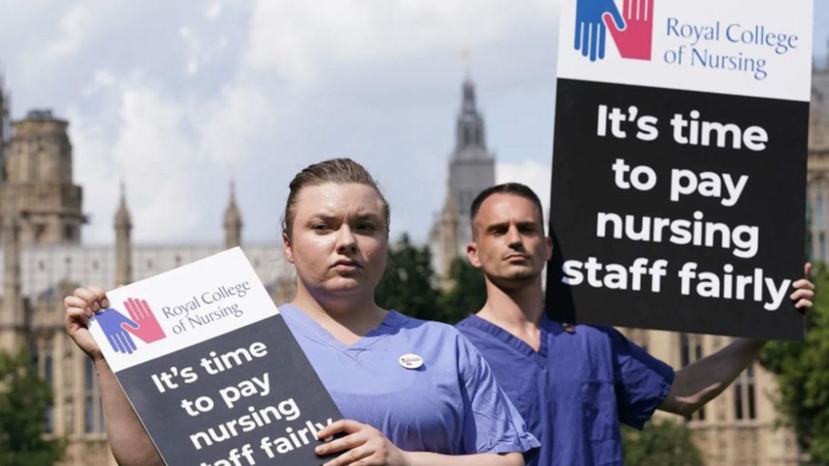 Los trabajadores de la educación participaron de la huelga en Gran Bretaña y fueron respaldados por los padres de estudiantes
