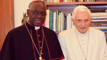 Benedicto XVI negó haber escrito un libro en defensa del celibato sacerdotal