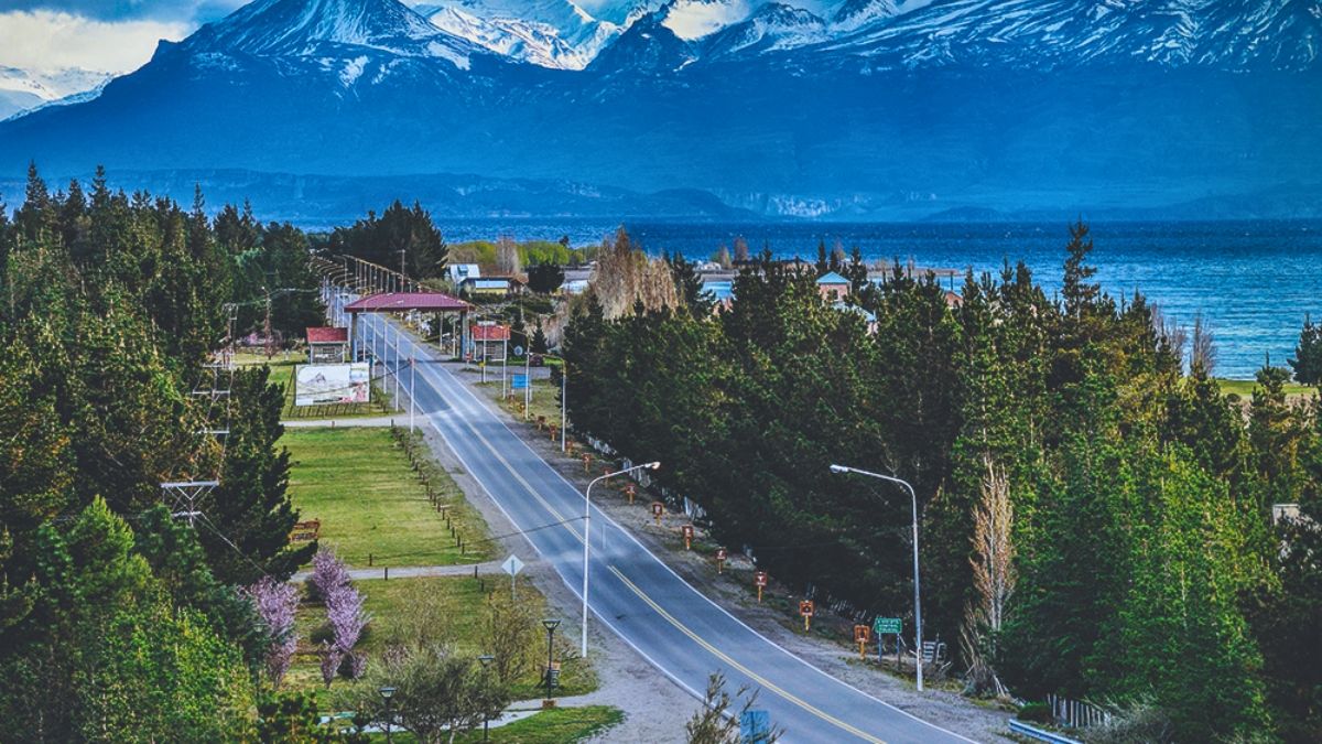 Los pintorescos paisajes de pueblo de Santa Cruz.