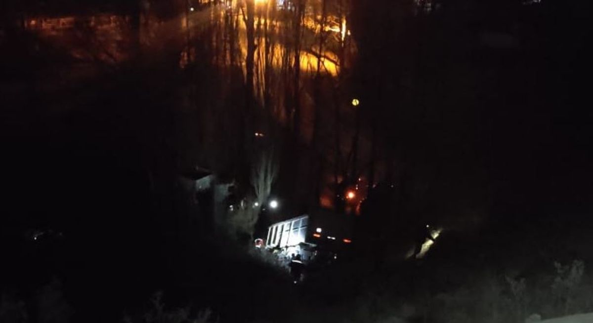 Vecinos del lugar del accidente tomaron la foto. Vecinos del lugar del accidente tomaron la foto.