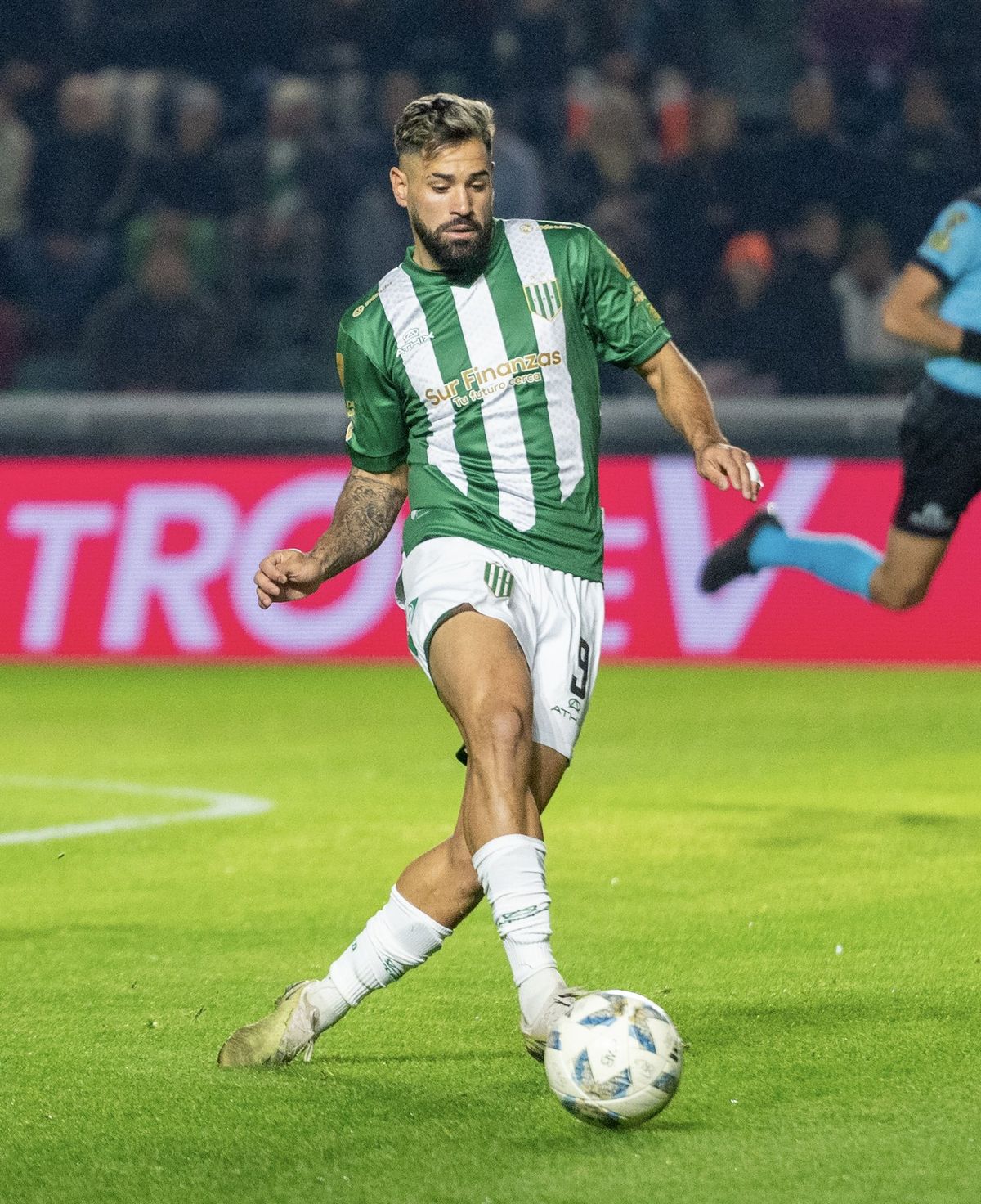 Milton Giménez proviene de Banfield. Milton Giménez proviene de Banfield.