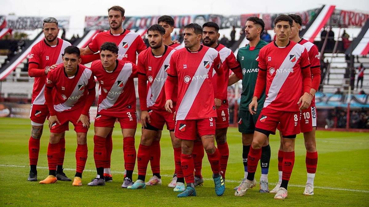 El Deportivo Maipú se enfrentará a Talleres de Remedios Escalada en la próxima fecha. El Deportivo Maipú se enfrentará a Talleres de Remedios Escalada en la próxima fecha.