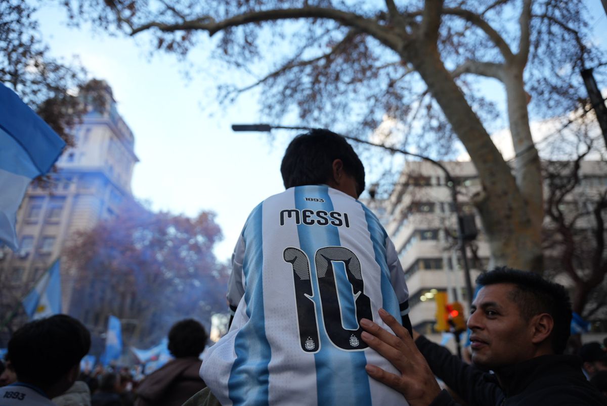 Este domingo Radio Nihuil ofrece una programación especial dedicada a la Selección argentina en la final del Mundial de Fútbol 2026.