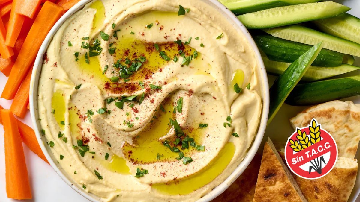 Este delicioso hummus sin TACC es un snack perfecto cuando quieres comer algo rico y saludable.