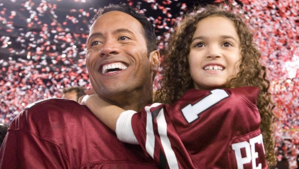 A 16 años de su estreno, la hija de Dwayne Johnson de Entrenando a papá hoy modela lencería