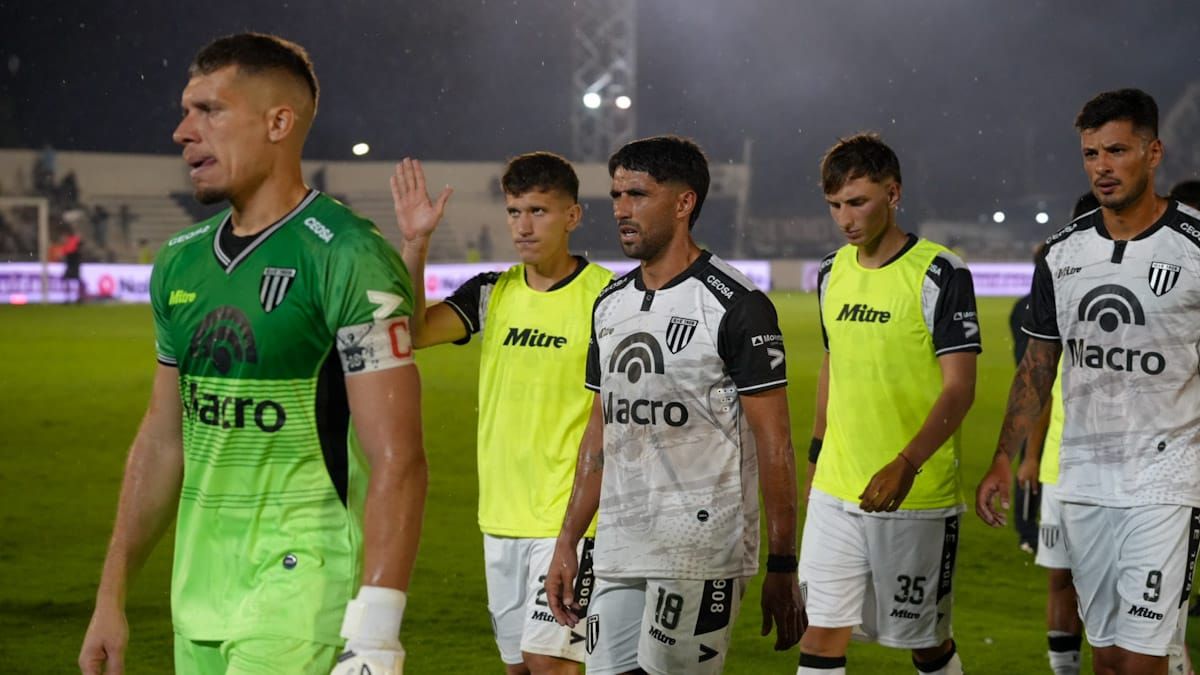 Gimnasia y Esgrima en su debut de local no pudo con San Lorenzo que se llevó la victoria.