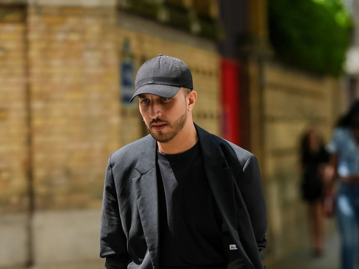 Usar gorra no provoca la caída del cabello. Usar gorra no provoca la caída del cabello.