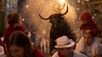 Siete personas resultaron heridas en el quinto encierro de San Fermín