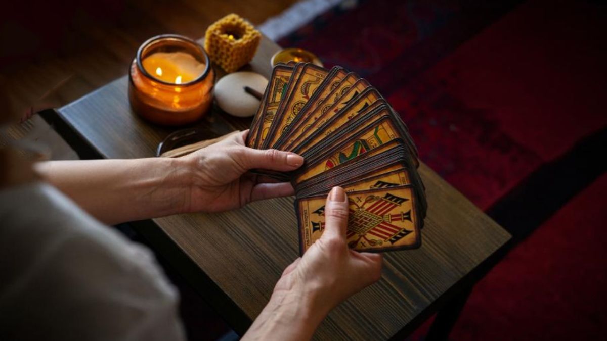 Tarot: descubre tu destino para hoy viernes 25 de octubre de 2024