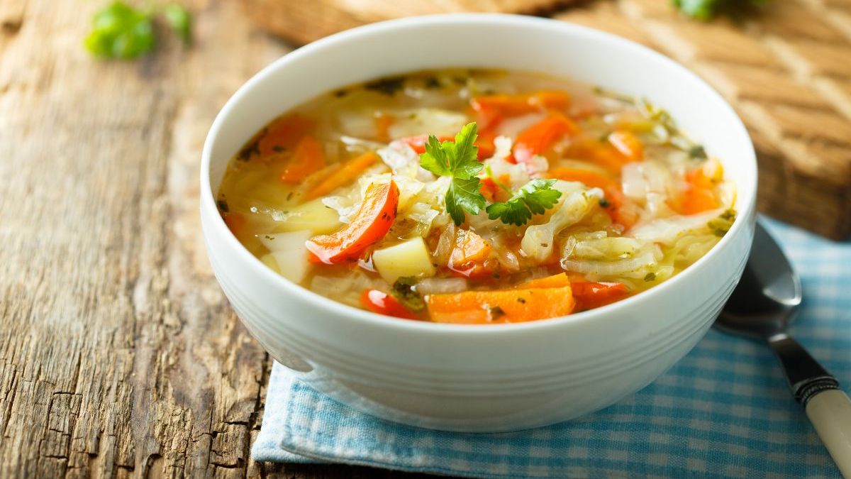 ¡Súper Poderes en un Tazón! 9 Combinaciones de Sopas Argentinas para una Salud de Hierro