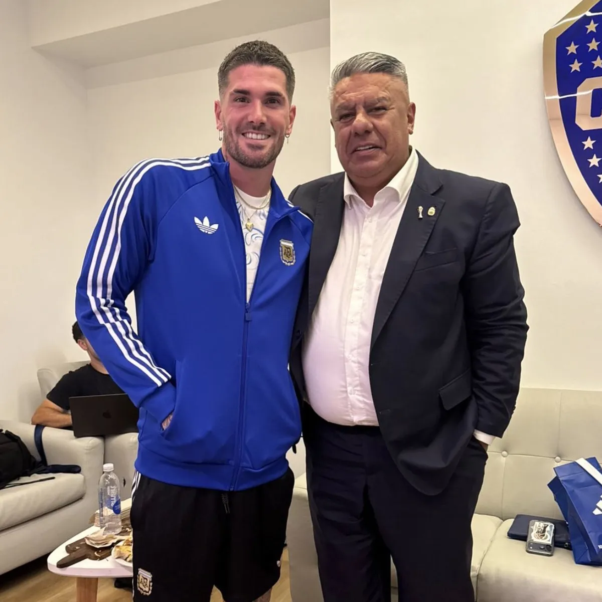 Rodrigo De Paul tiene muy buena relación con Chiqui Tapia.