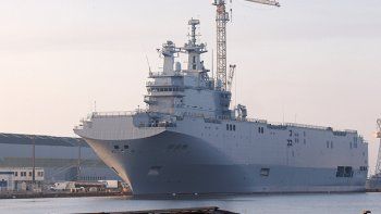 Francia anunció que venderá dos buques de guerra a Egipto
