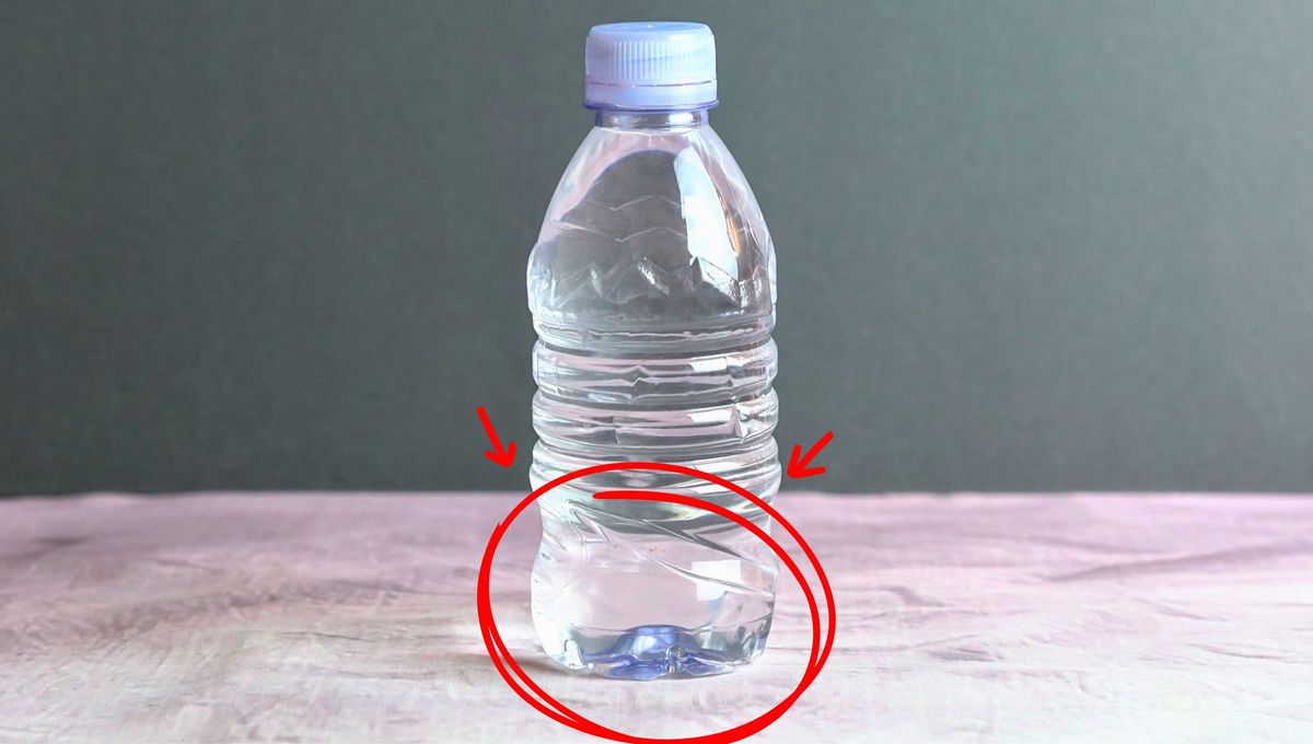 Qué quiere decir qué las botellas de bebidas sin gas no tengan hendiduras en la base y cuál es su función