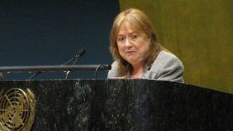 La canciller Malcorra dijo que la premier británica aceptó hablar con Macri sobre Malvinas por cortesía