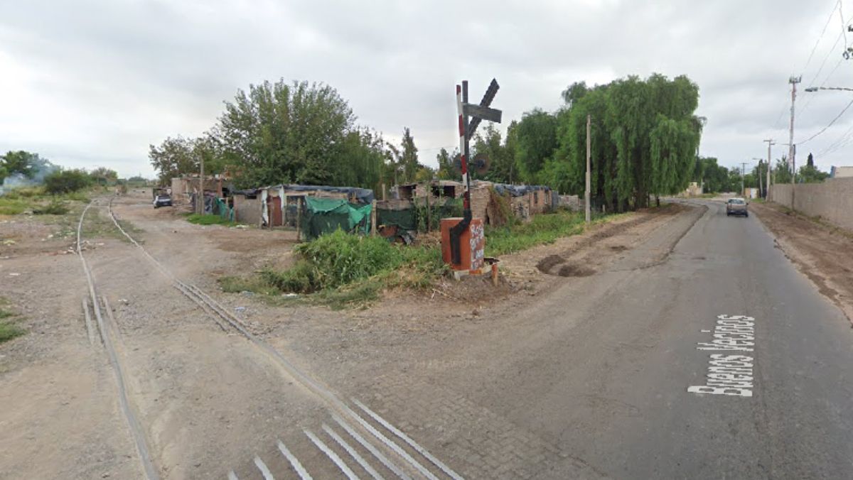 Uno de los puntos conflictivos para los micros del Grupo 200 es el asentamiento BAP, en calle Buenos Vecinos. Uno de los puntos conflictivos para los micros del Grupo 200 es el asentamiento BAP, en calle Buenos Vecinos.