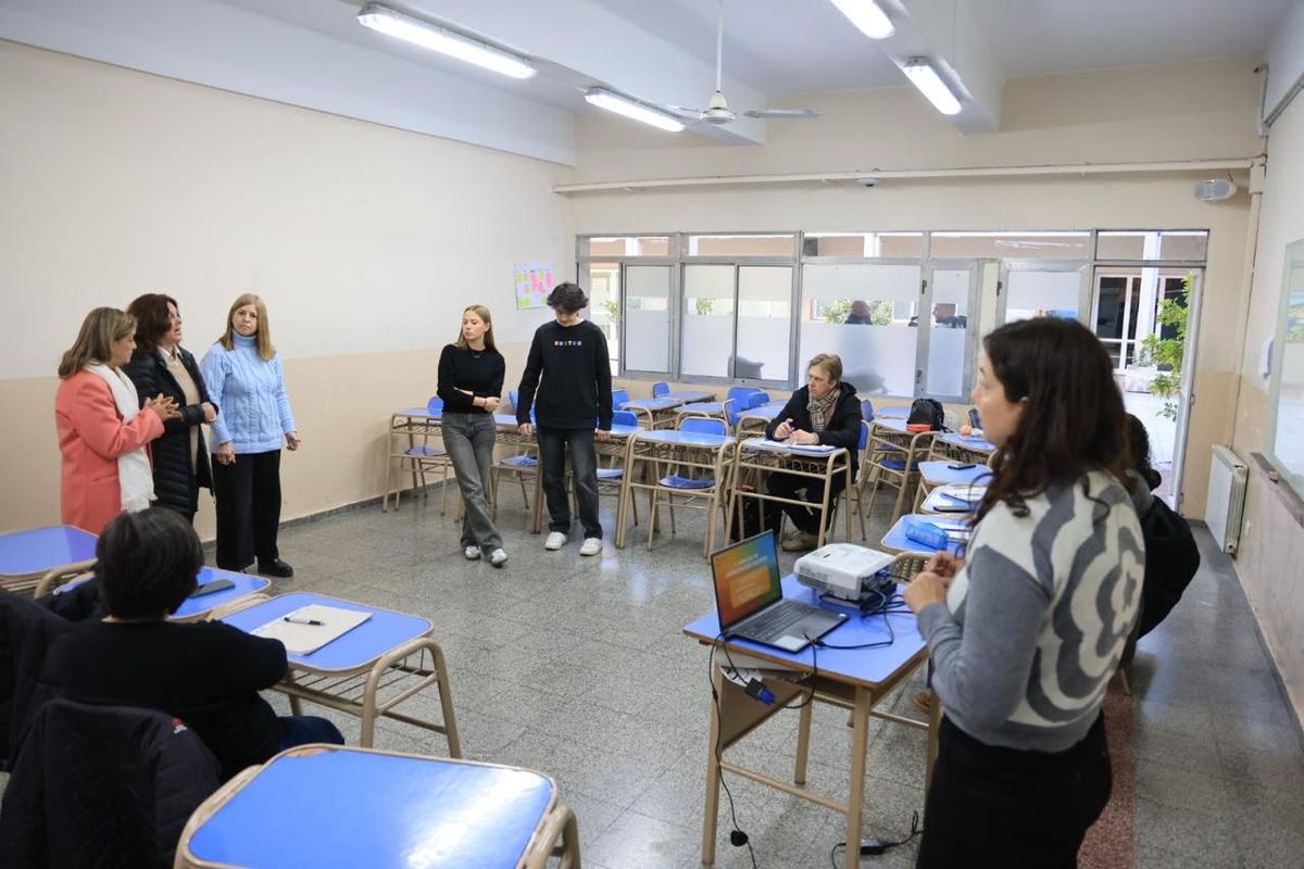 La DGE entregará $40 mil para quienes se capaciten en las Jornadas Docentes Remuneradas 2024. La DGE entregará $40 mil para quienes se capaciten en las Jornadas Docentes Remuneradas 2024.