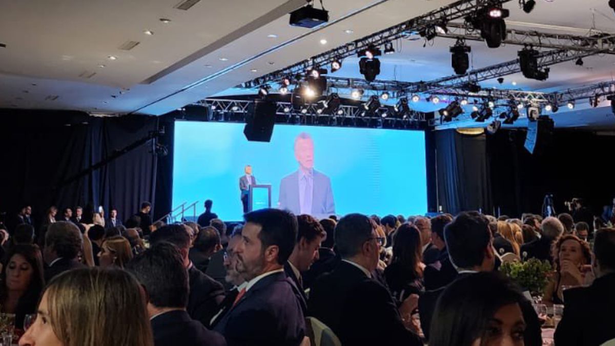 A la izquierda abajo se puede ver asomada a la diputada mendocina de La Libertad Avanza, Mercedes Llano. A la izquierda abajo se puede ver asomada a la diputada mendocina de La Libertad Avanza, Mercedes Llano.