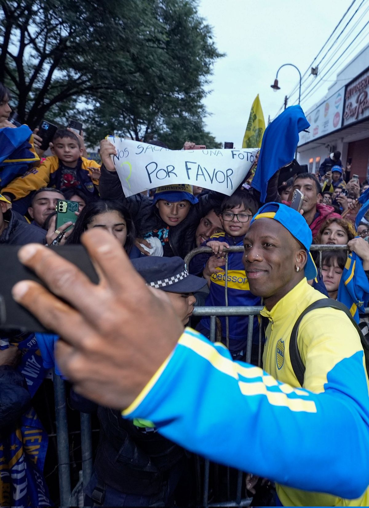 Advíncula sería titular en Boca ante Atlético Tucumán. Advíncula sería titular en Boca ante Atlético Tucumán.