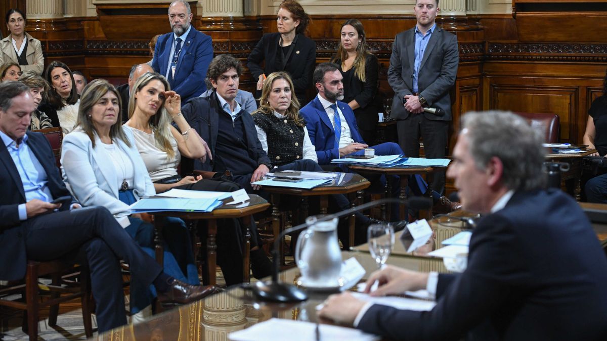 Mariana Juri paritcipó en la reunión de senadores con Alec Oxenford